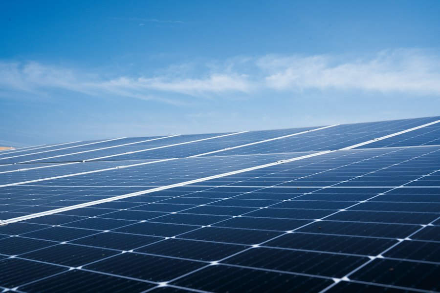 Panneaux solaires sur un toit